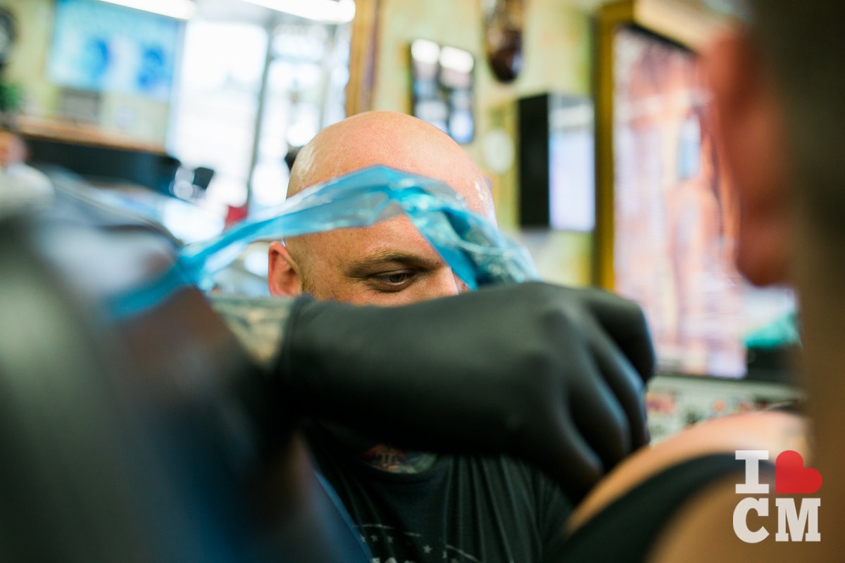 Jason Lewis Works His Craft At Blue Collar Tattoo On Newport Blvd in Costa Mesa, California