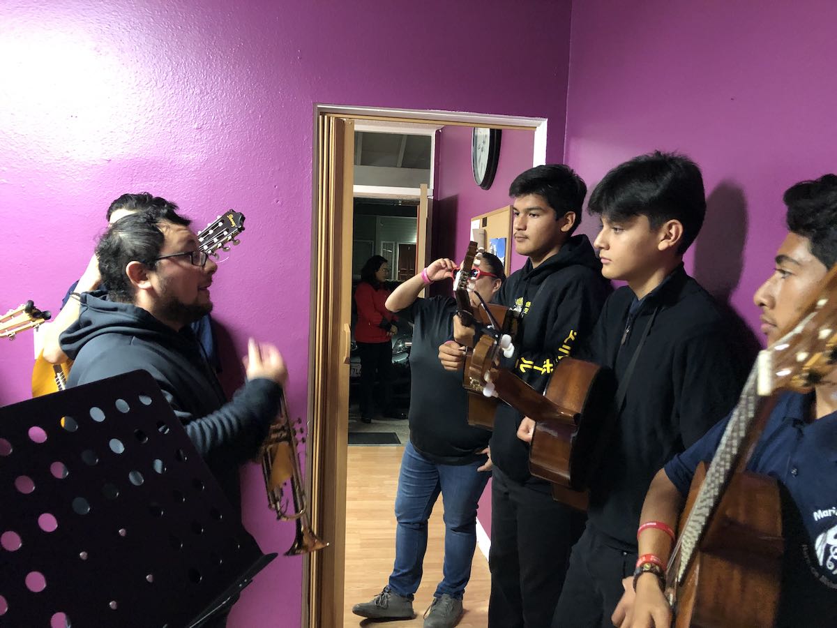 Costa Mesa Music Instruction at Mariachi Juvenil Herencia Michoacana in Costa Mesa, California. (photo: Samantha Chagollan)