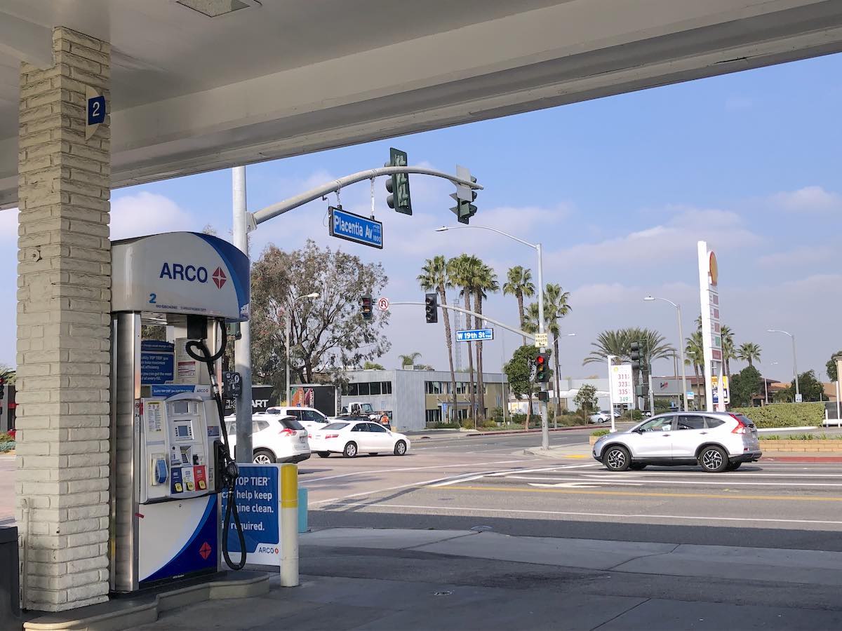 ARCO Gas Station at 19th Street and Placentia Avenue, Costa Mesa, California