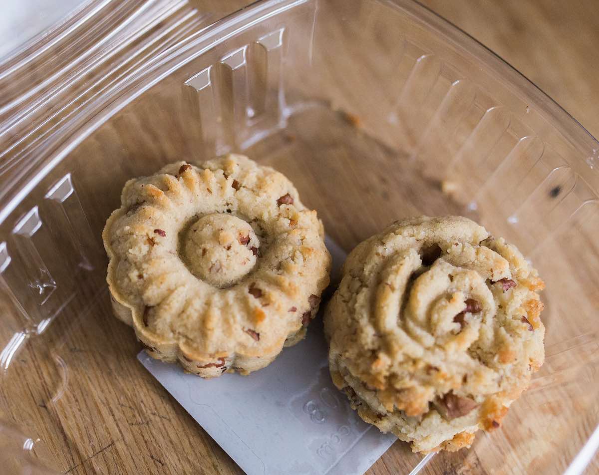 I Heart Costa Mesa: Pecan Tea Cookies at Lavender Lane Baking Co. in Costa Mesa, Orange County, California. (photo: Brandy Young)