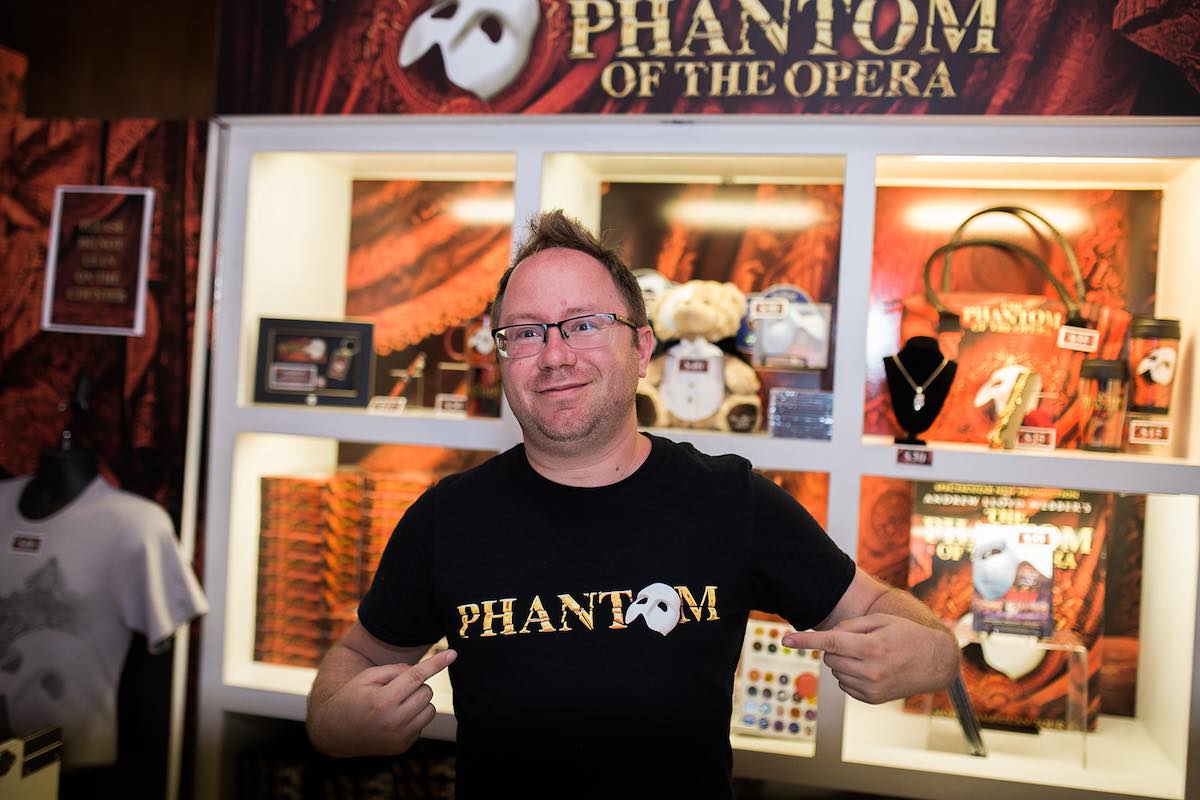 I Heart Costa Mesa: Fans gear up at Phantom of the Opera at Segerstrom Center for the Arts in Costa Mesa, Orange County, California. (photo: Brandy Young)