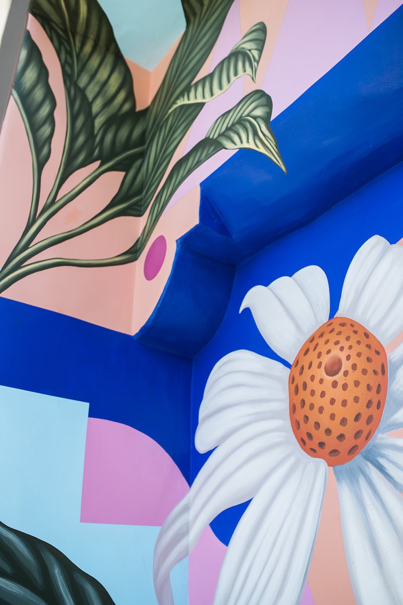 I Heart Costa Mesa: Mural by artist Aaron Glasson at Triangle Square in Costa Mesa, Orange County, California. (photo: Brandy Young) I Heart Costa Mesa: Mural by artist Aaron Glasson at Triangle Square in Costa Mesa, Orange County, California. (photo: Brandy Young)