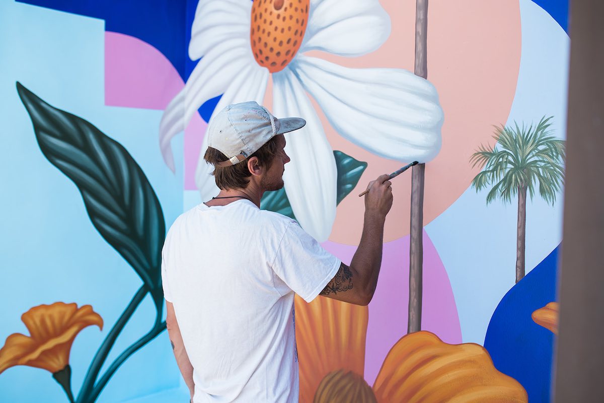 I Heart Costa Mesa: Mural by artist Aaron Glasson at Triangle Square in Costa Mesa, Orange County, California. (photo: Brandy Young) I Heart Costa Mesa: Mural by artist Aaron Glasson at Triangle Square in Costa Mesa, Orange County, California. (photo: Brandy Young)